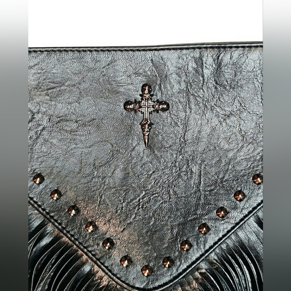 🆕️Goth Faux Black Leather Fringe Pewter Studded Rivet Cross Crossbody Purse Bag - Picture 5 of 9